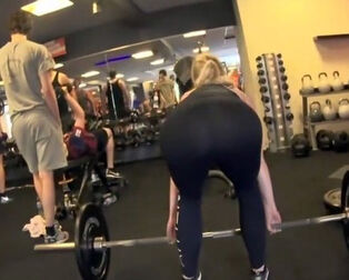 Booty at the gym Yeah, we gotchu girl