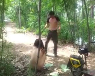 Sexy Amateur BJ Outdoors in Vietnam Yes, Please