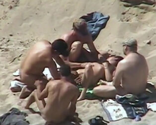 nude beach babes voyeur